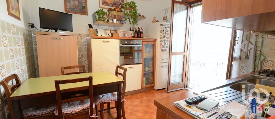 Apartment 0 rooms of 91 m² in Roma (00155)