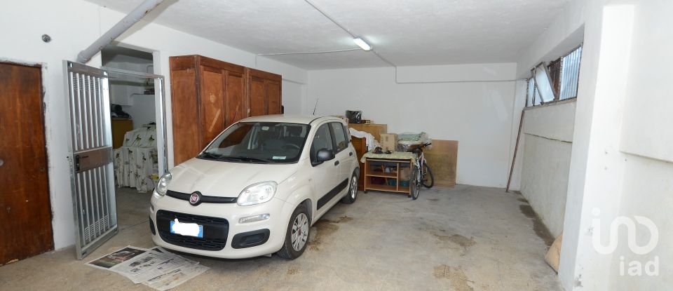 Appartamento 0 locali di 91 m² a Roma (00155)