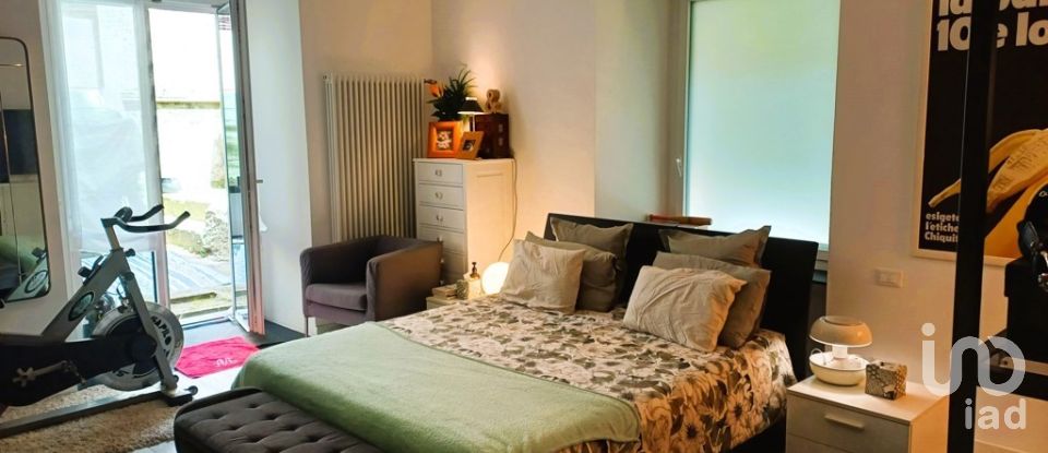 Apartment 7 rooms of 255 m² in Genova (16125)