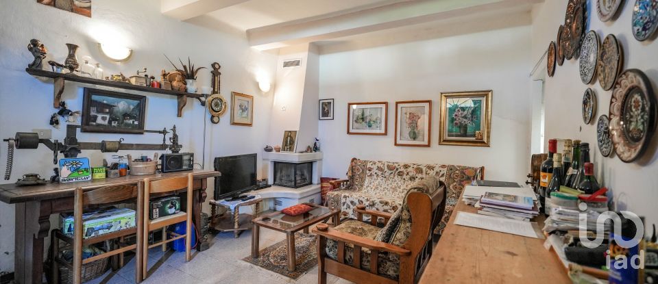 Town house 5 rooms of 236 m² in Massa Fiscaglia (44025)