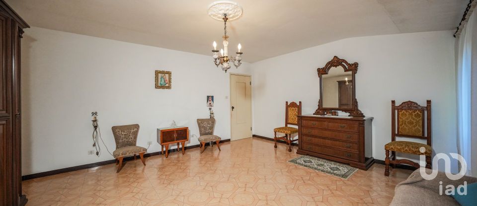 Casa indipendente 7 locali di 340 m² in Ostellato (44020)