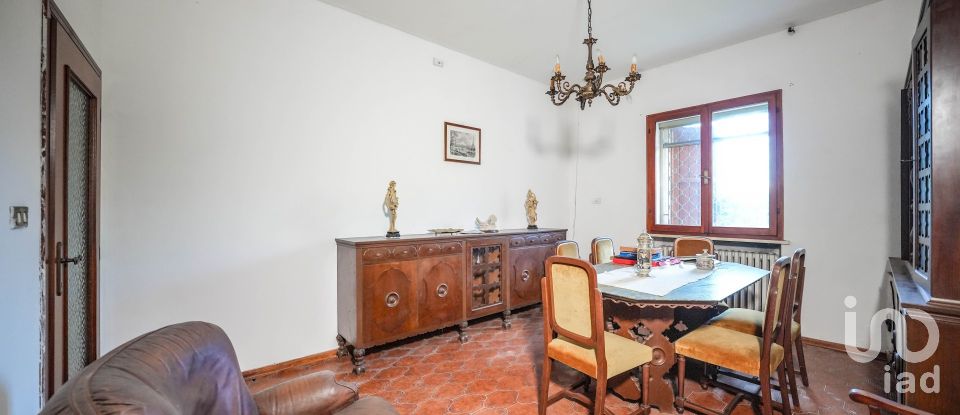 Casa indipendente 7 locali di 340 m² in Ostellato (44020)