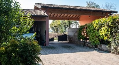 Casa 0 locali di 370 m² in Asola (46041)
