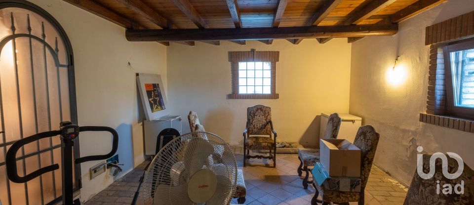 Casa 0 locali di 370 m² in Asola (46041)