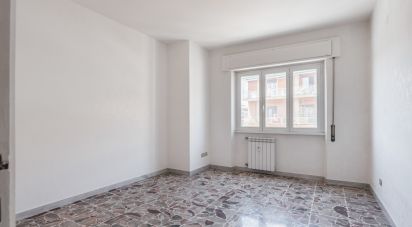 Appartamento 5 locali di 111 m² a Roma (00179)