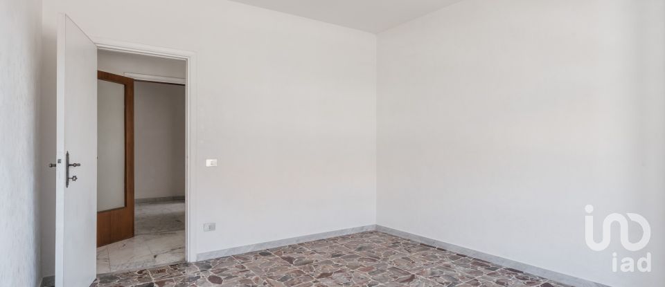 Appartamento 5 locali di 111 m² a Roma (00179)