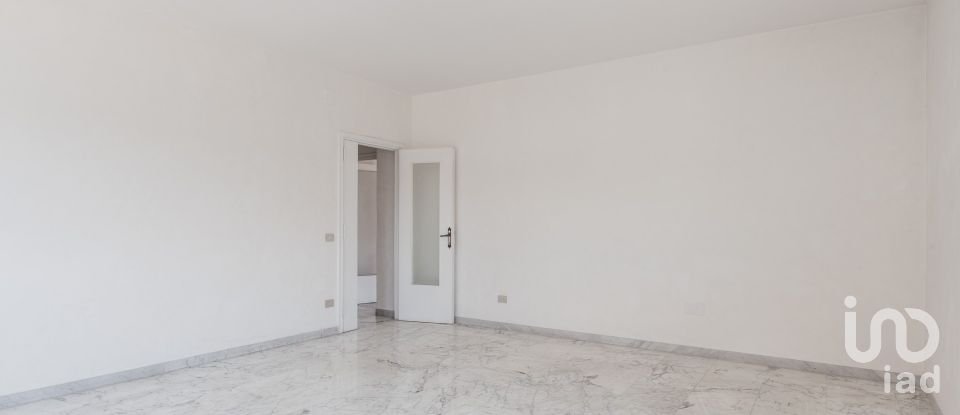 Apartment 5 rooms of 111 m² in Roma (00179)