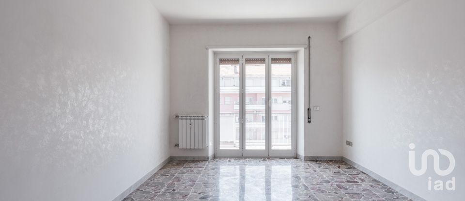 Appartamento 5 locali di 111 m² a Roma (00179)