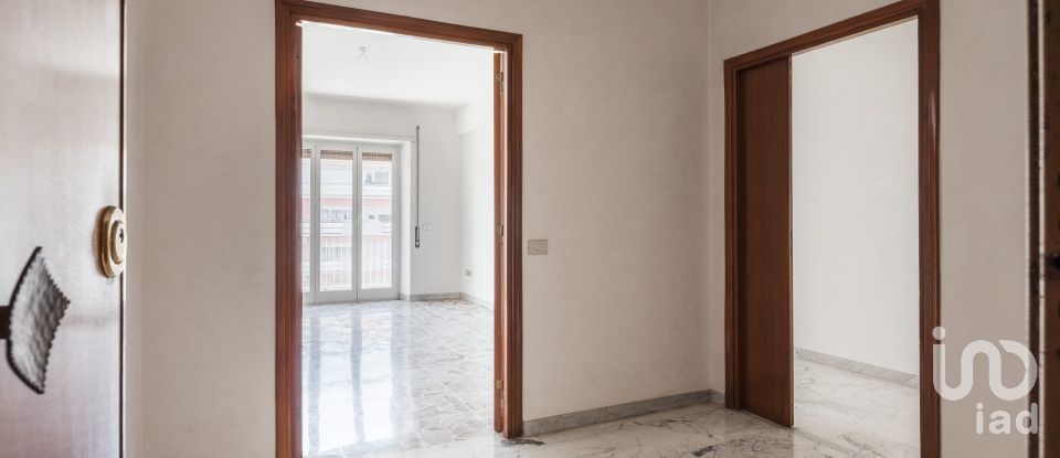 Appartamento 5 locali di 111 m² a Roma (00179)