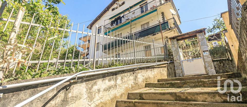 Villa Bifamiliare 7 locali di 100 m² a Campomorone (16014)