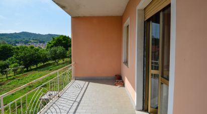 Appartamento 7 locali di 131 m² a Cengio (17056)