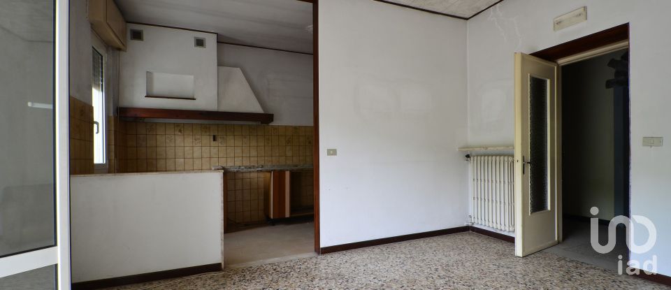 Casa 7 locali di 200 m² in Murialdo (17013)