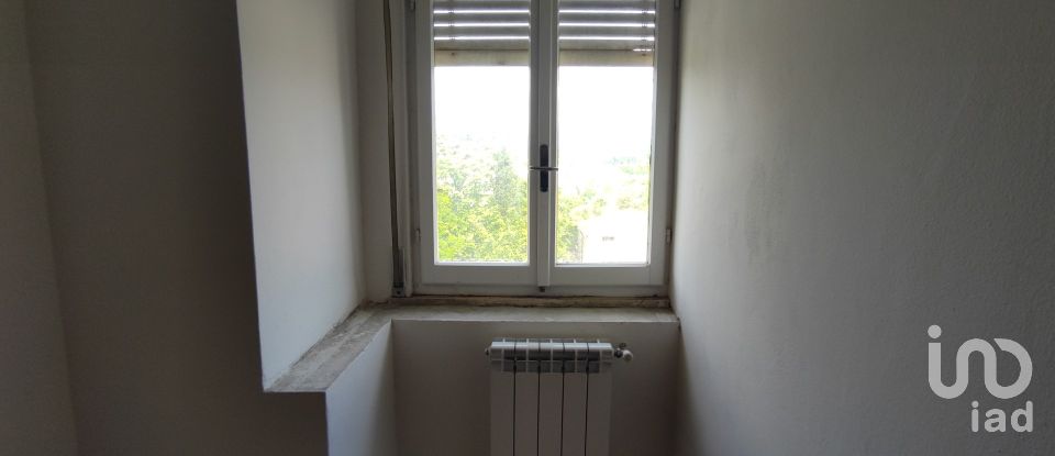 Palazzo / Stabile 4 locali di 72 m² a Bolano (19020)