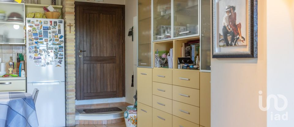 Casa indipendente 3 locali di 78 m² in Loreto (60025)