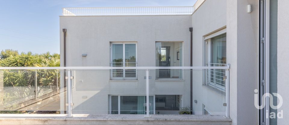 Villa 11 locali di 309 m² in Fermo (63900)