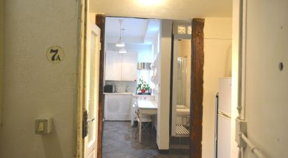 Two-room apartment of 35 m² in Genova (16123)