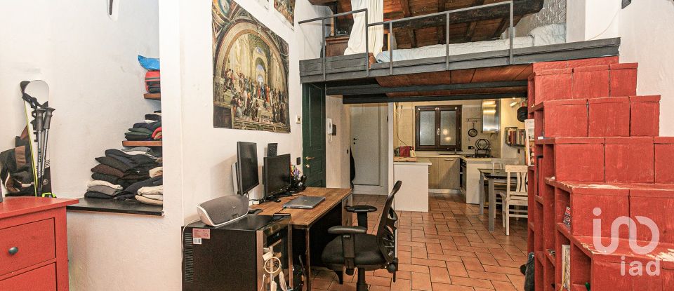 Two-room apartment of 40 m² in Genova (16124)