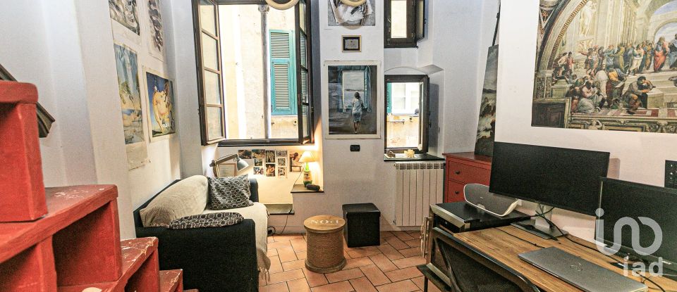 Two-room apartment of 40 m² in Genova (16124)