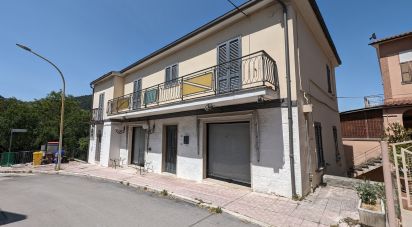 Casa indipendente 6 locali di 100 m² in Bussi sul Tirino (65022)
