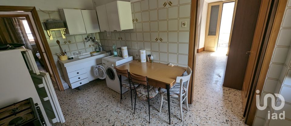 Casa indipendente 6 locali di 100 m² in Bussi sul Tirino (65022)