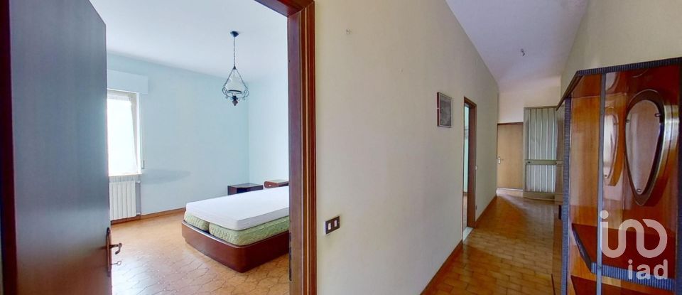 Casa 6 locali di 220 m² in Castelnuovo di Ceva (12070)