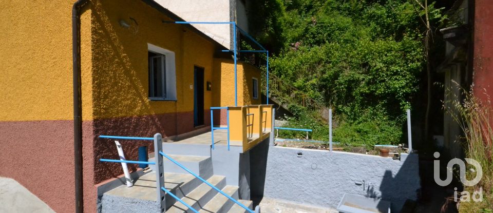 Three-room apartment of 50 m² in Lumarzo (16024)