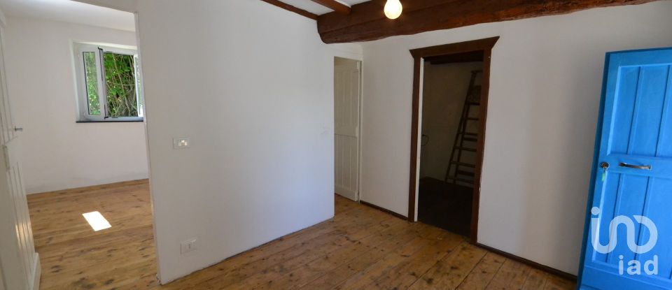 Three-room apartment of 50 m² in Lumarzo (16024)