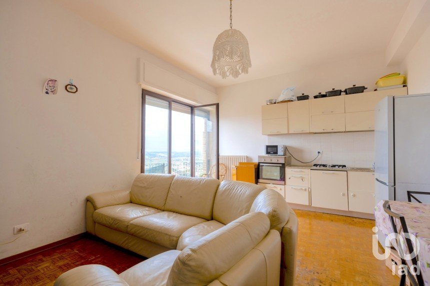 Four-room apartment of 72 m² in Osimo (60027)