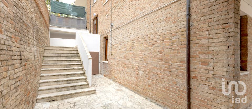 Four-room apartment of 72 m² in Osimo (60027)