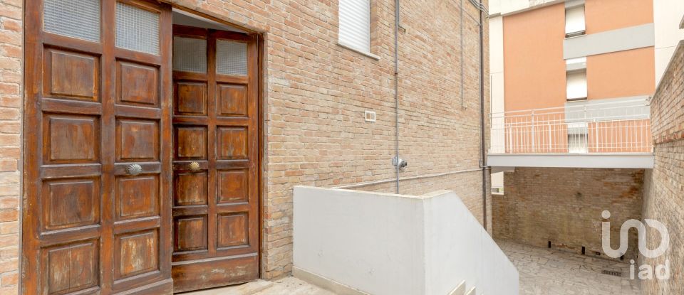 Four-room apartment of 80 m² in Osimo (60027)