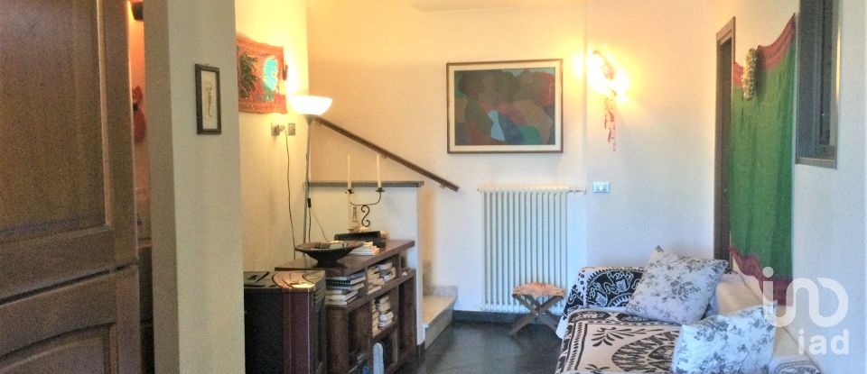 Four-room apartment of 152 m² in Aulla (54011)