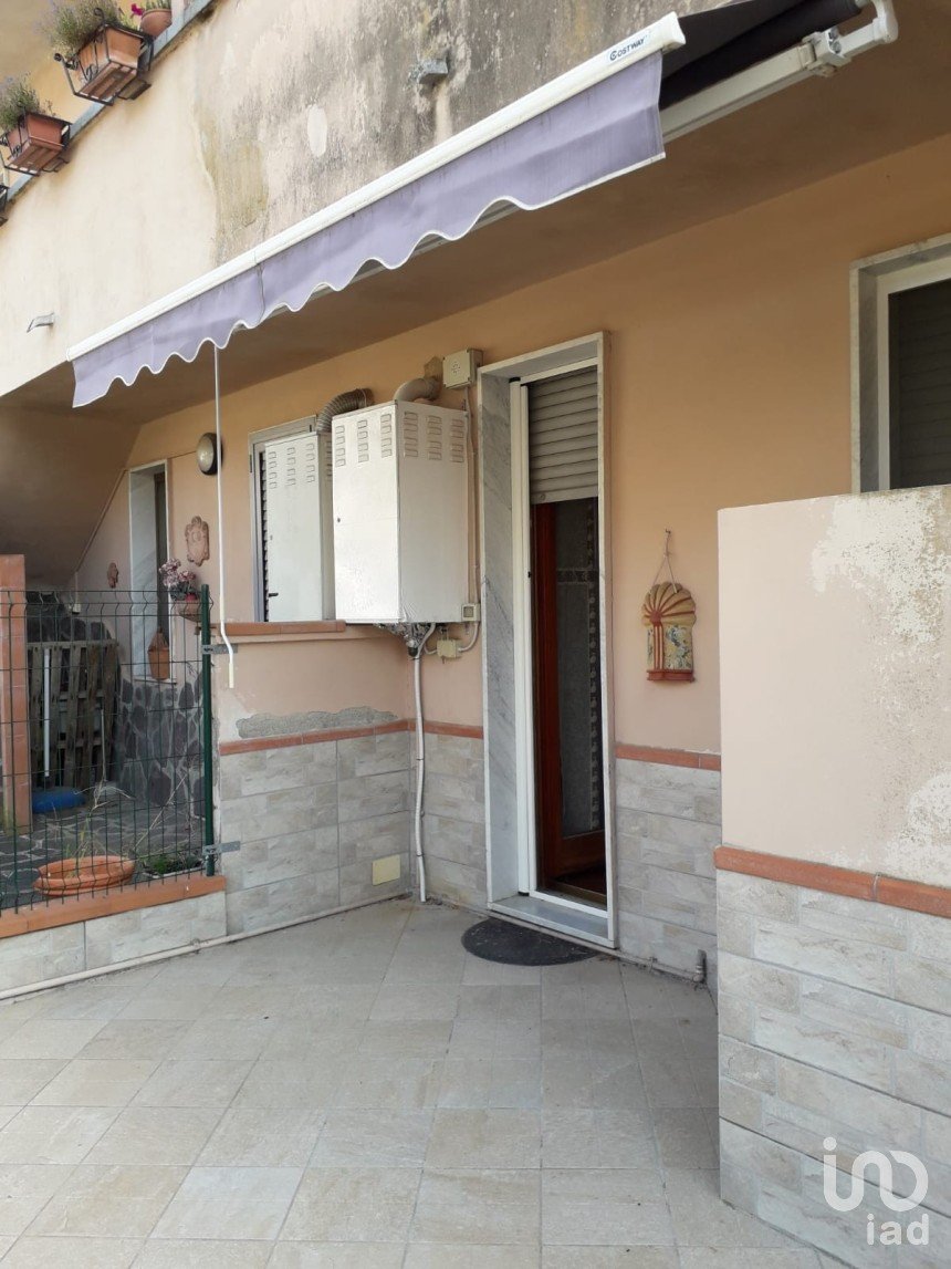 Four-room apartment of 90 m² in Licciana Nardi (54016)