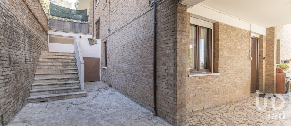 Four-room apartment of 90 m² in Osimo (60027)