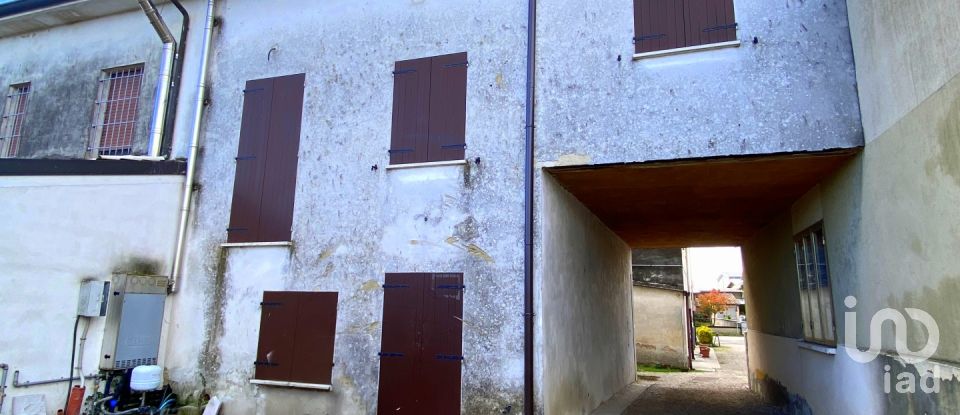 Casa indipendente 5 locali di 110 m² in Roncoferraro (46037)