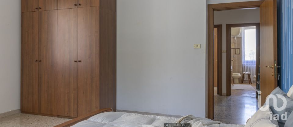 Triplice 5 locali di 119 m² a Fermo (63900)