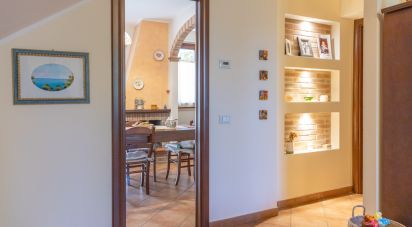 Villa a schiera 7 locali di 125 m² in Filottrano (60024)