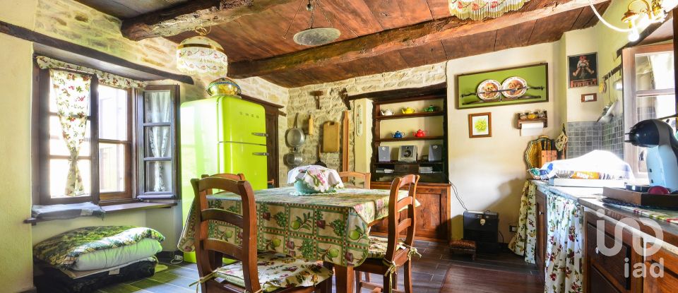 Village house 8 rooms of 160 m² in Prunetto (12077)