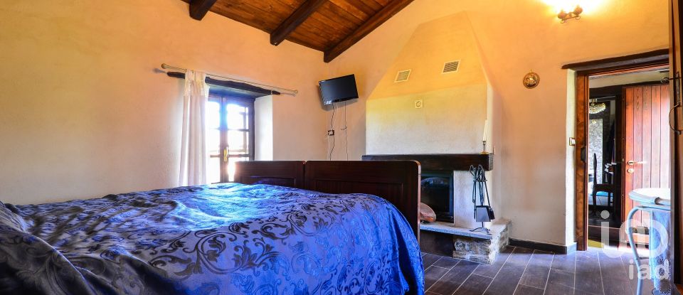 Casa di paese 8 locali di 160 m² in Prunetto (12077)