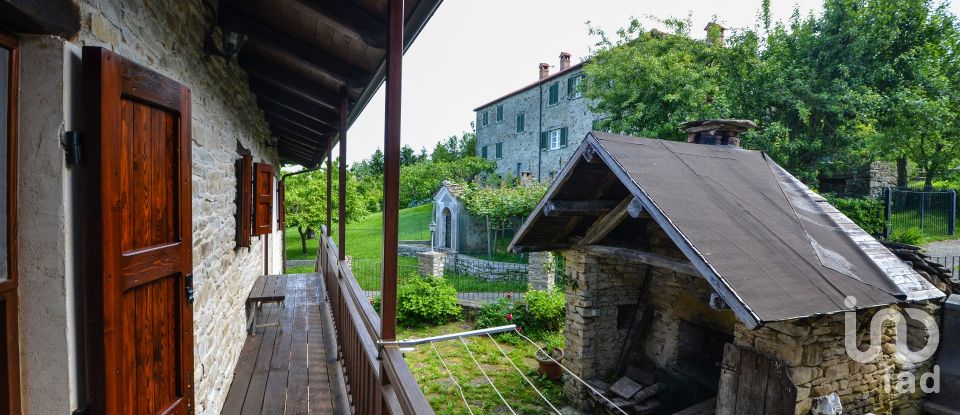 Casa di paese 8 locali di 160 m² in Prunetto (12077)