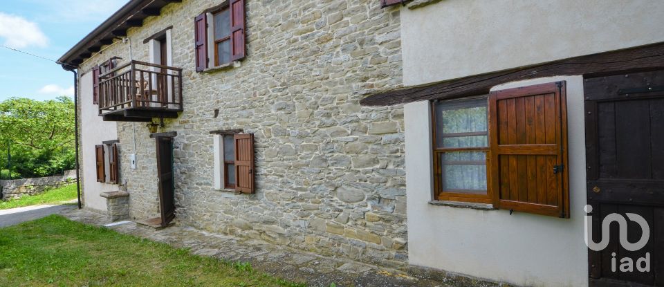 Village house 8 rooms of 160 m² in Prunetto (12077)