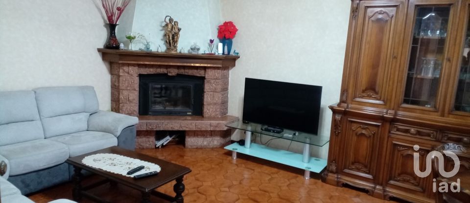 Villa 9 locali di 254 m² in Alessandria (15122)