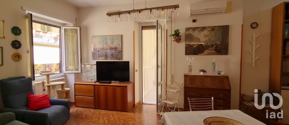 Appartamento 5 locali di 63 m² a Roma (00179)