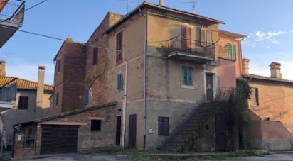 Town house 7 rooms of 120 m² in Castiglione del Lago (06061)