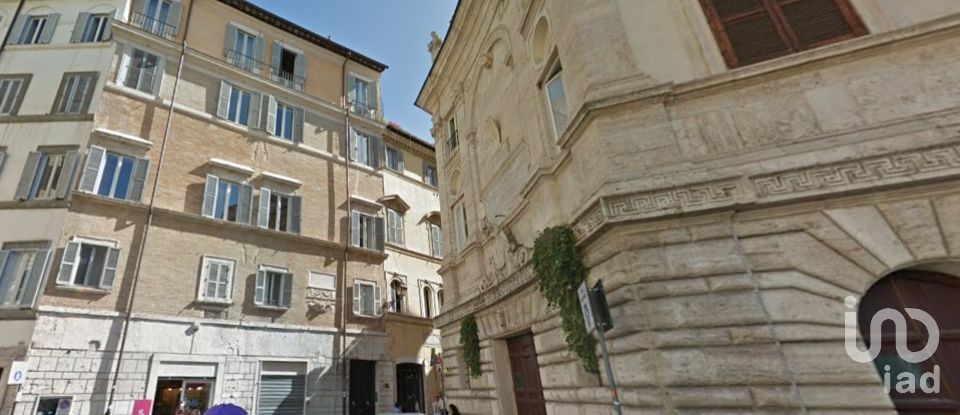 Shop / premises commercial of 300 m² in Roma (00186)