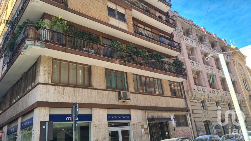 Ufficio 3 locali di 78 m² a Bari (70121)