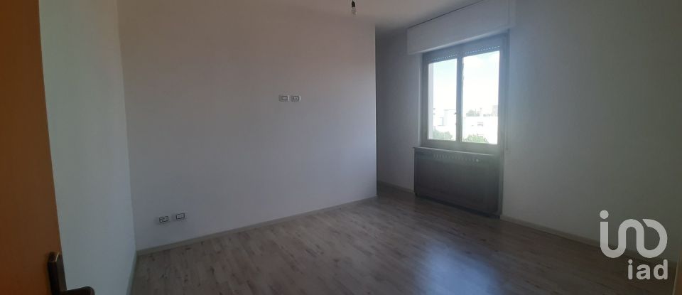 Three-room apartment of 64 m² in Senago (20030)