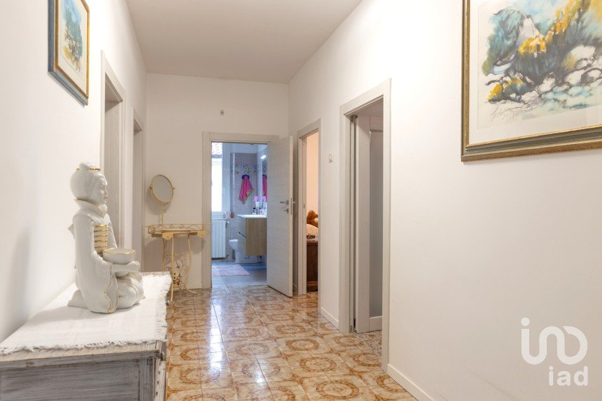 Casa indipendente 5 locali di 190 m² in Castelfidardo (60022)