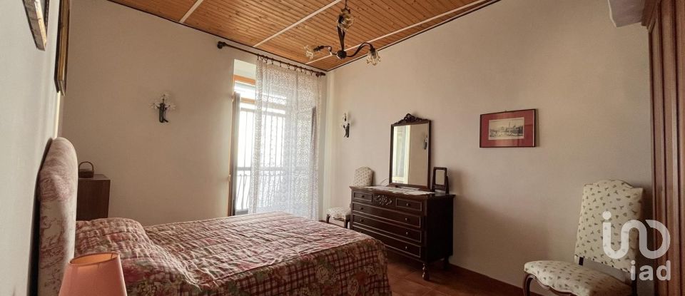 Palazzo / Stabile 5 locali di 103 m² a - (87030)