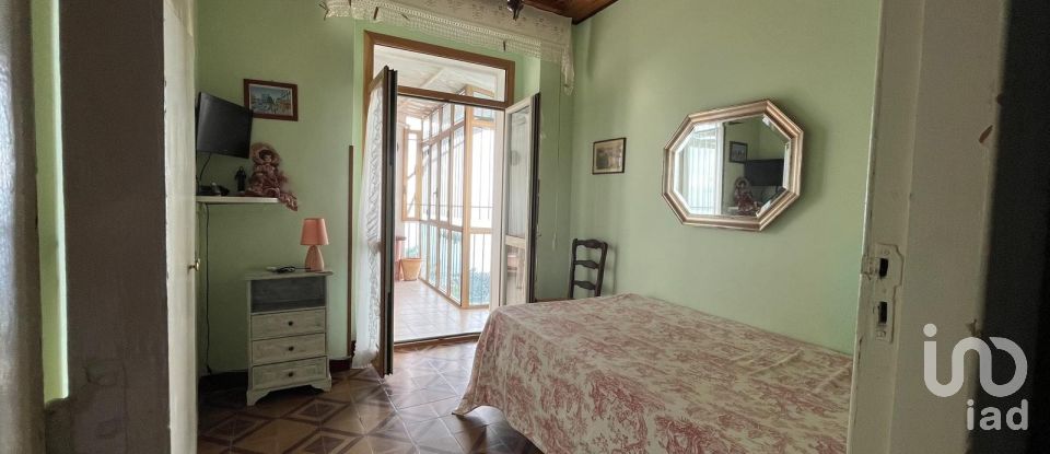 Palazzo / Stabile 5 locali di 103 m² a - (87030)