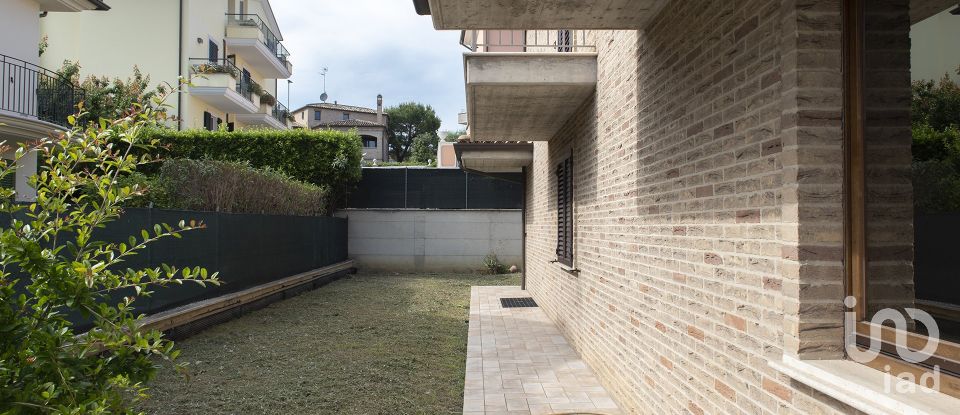 Villa Bifamiliare 12 locali di 433 m² in Civitanova Marche (62012)